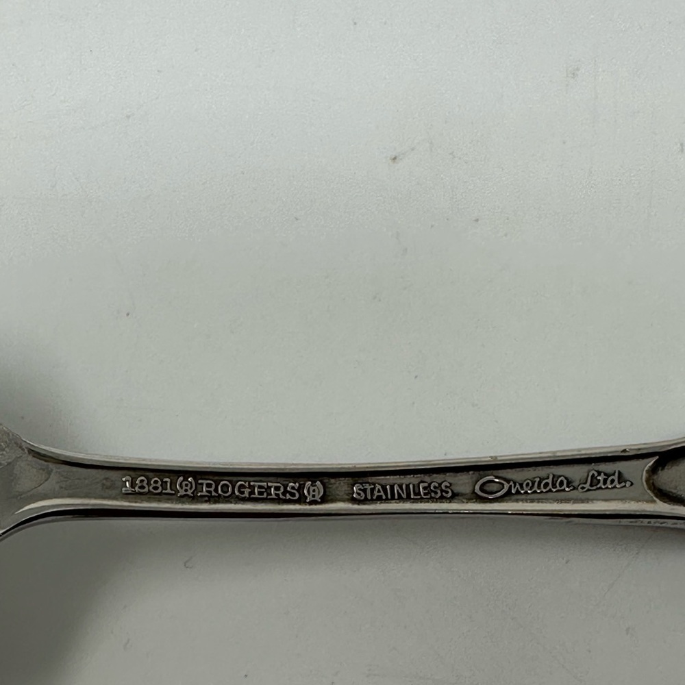 Oneida FIRST ROSE JILLIAN Stainless Flatware Silverware 7 Salad Forks - Picture 4 of 4